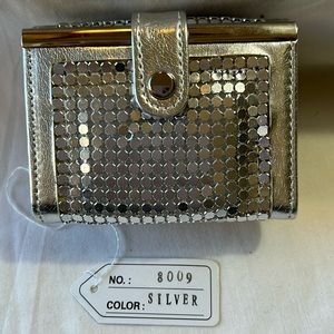 Tri-fold Silver Mesh Wallet-NWT